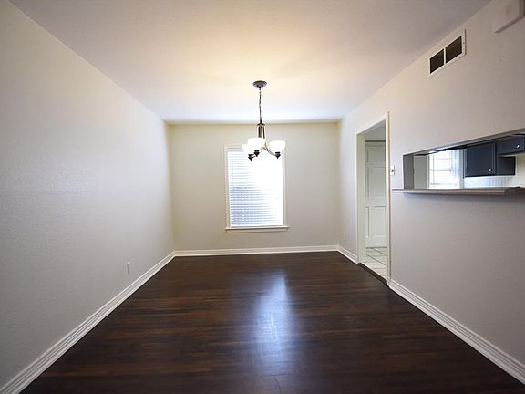 3rd image of 6357 Oriole Dr