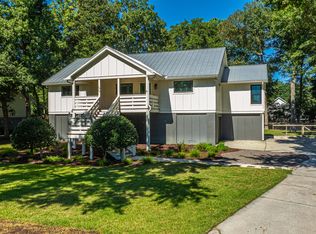2318 N Palmetto Fort Dr, Mount Pleasant, SC 29466