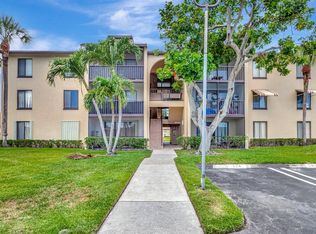 629 Sea Pine Way APT G2, Greenacres, FL 33415