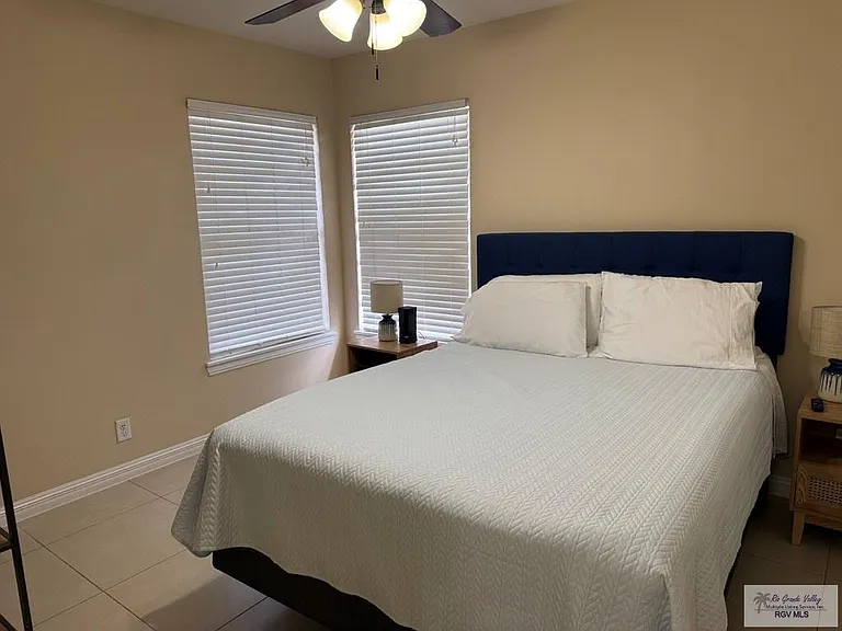 1618 E Los Ebanos Blvd — Photo 11