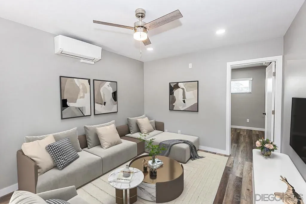 1 bed, 1.0 bath, 450 sqft, $2,400 — Photo 1