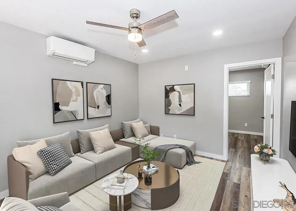 3177 Elm St