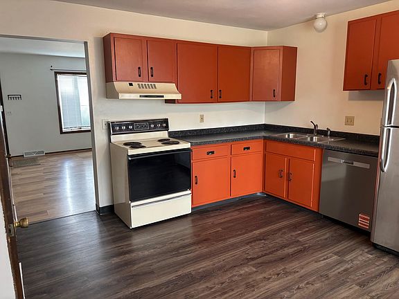 5th image of 44 N Lakewood Gardens Ln