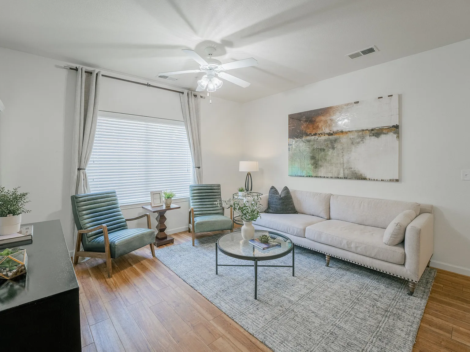 Aldara Apartments — Photo 2