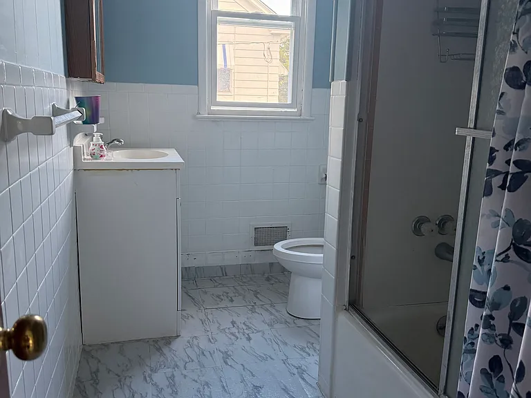 503 Maryland Ave #2 — Photo 10