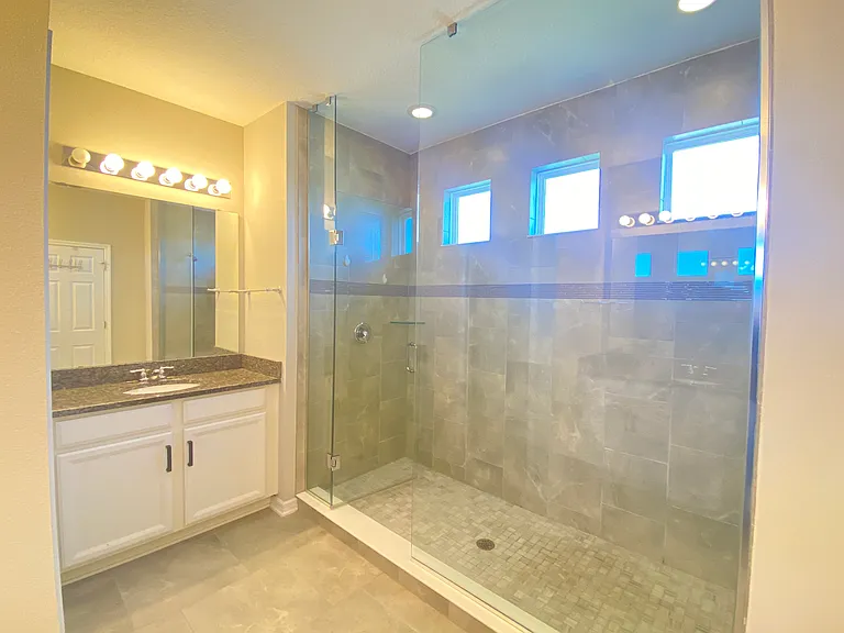 698 Bay Bridge Cir — Photo 38