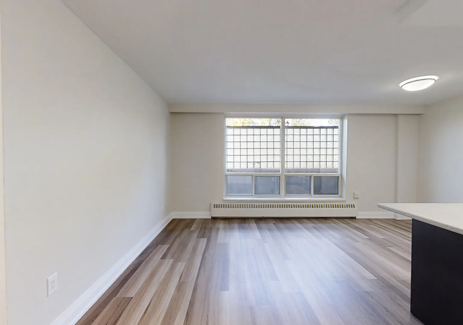 1015 Orchard — Photo 4