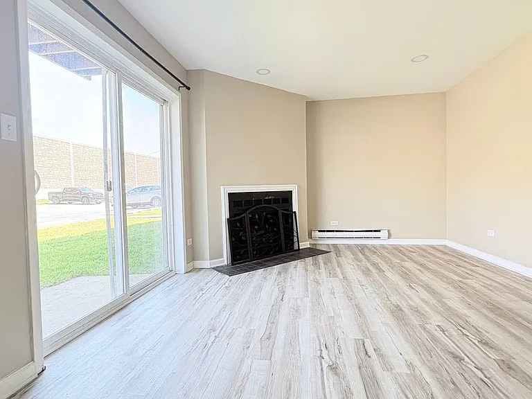 4241 Jennifer Ln #1A — Photo 4