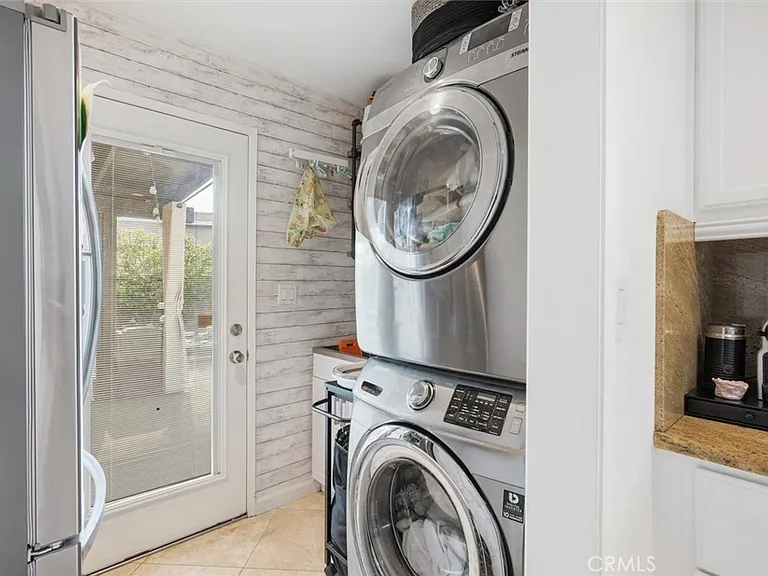 6443 Gross Ave — Photo 25
