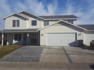 113 S Galena St, Moxee, WA 98936