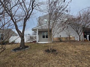 156 Crabtree Dr, Levittown, PA 19055