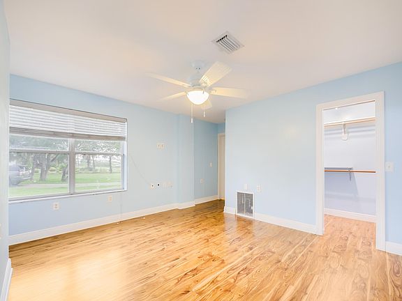 4th image of 6472 Putnam St