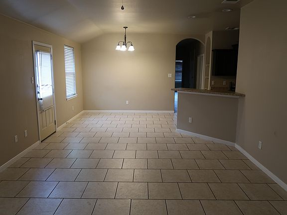 4th image of 1209 Vanguard Ln #A