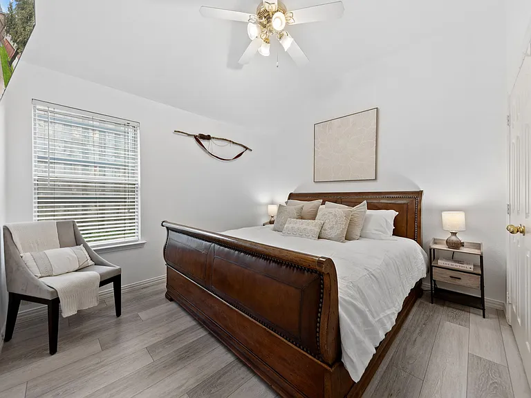 4835 Crown Dr — Photo 23