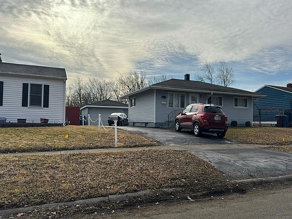 3rd image of 22423 Yates Ave