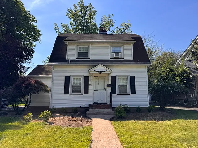 352 Durie Ave — Photo 1