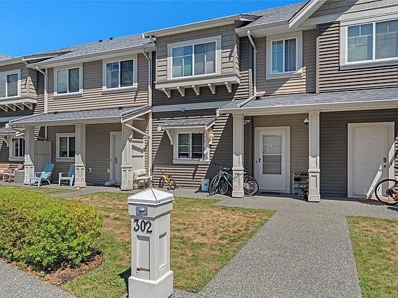 5th image of 1675 Crescent View Dr #302