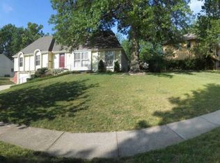 725 W 121st St, Kansas City, MO 64145