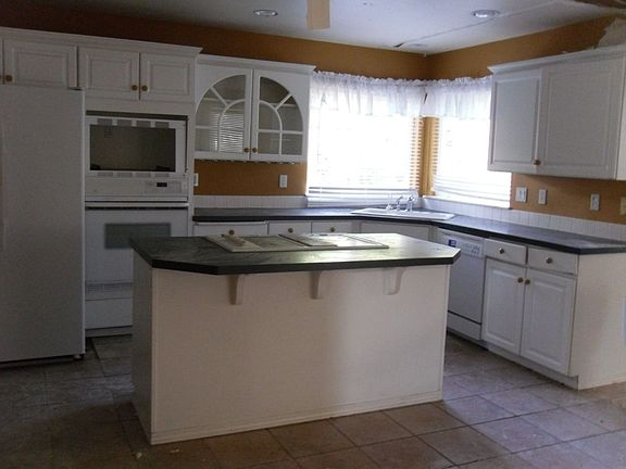 2nd image of 6409 NE 17th Ave