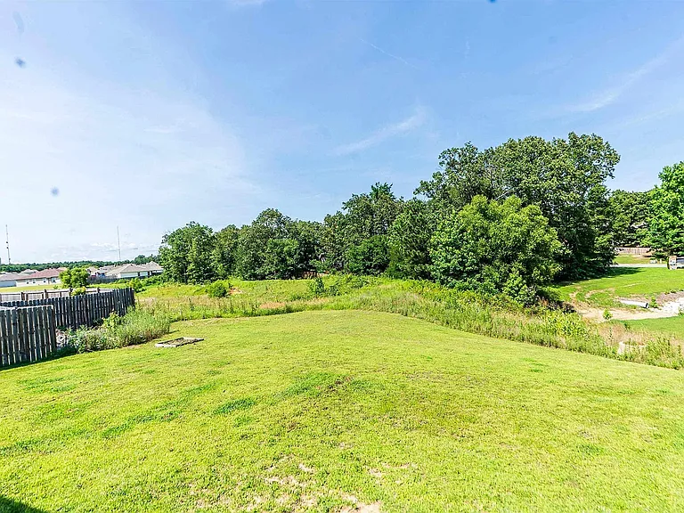 4904 Bedrock Dr — Photo 8