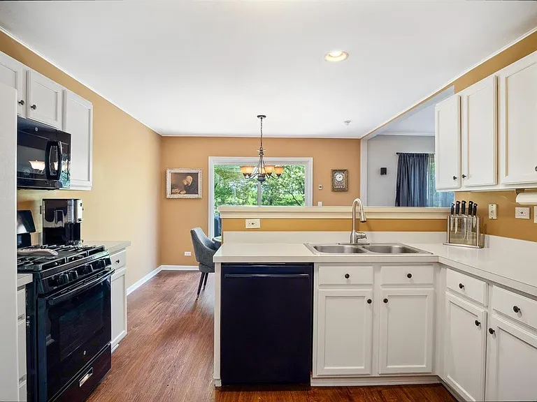 2947 Caldwell Ln — Photo 7