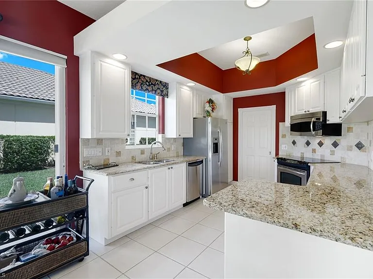 5848 Ferrara Dr — Photo 10