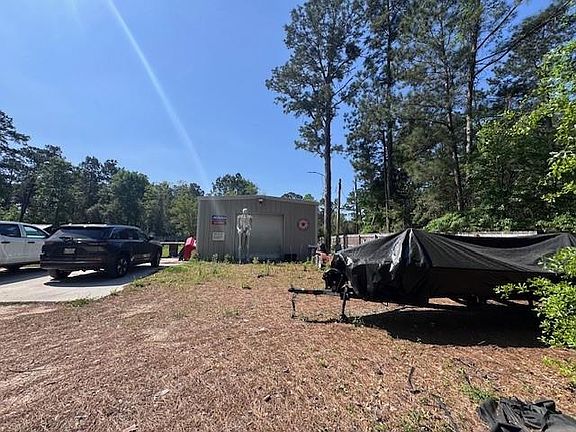 4th image of 320 County Road 2282