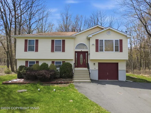825 Clearview Dr, Long Pond, PA 18334