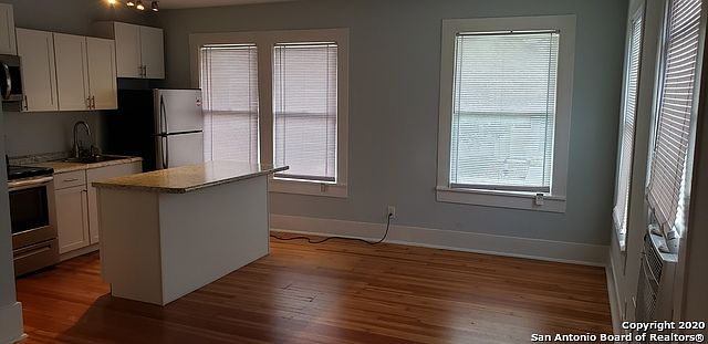 1st image of 1120 W Woodlawn Ave APT 6
