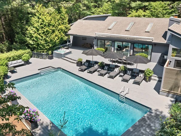 4 Bull Path Close, East Hampton, NY 11937