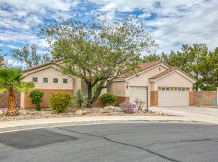 2403 Sharp Spur Dr, Henderson, NV 89002