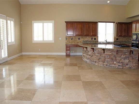 4th image of 930 Armandito Dr #0