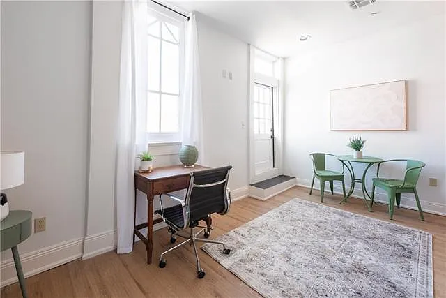 3918 Baronne St #201 — Photo 8