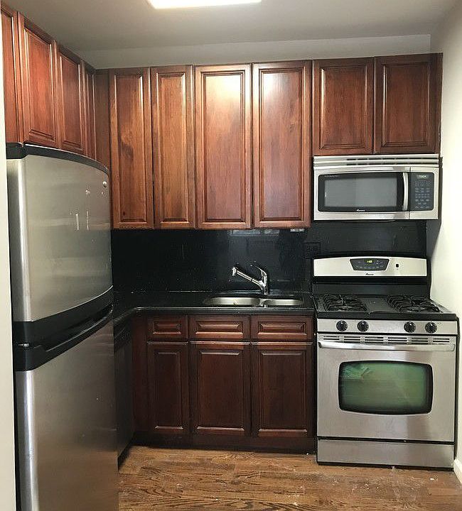 1st image of 370 Menahan St APT 2B