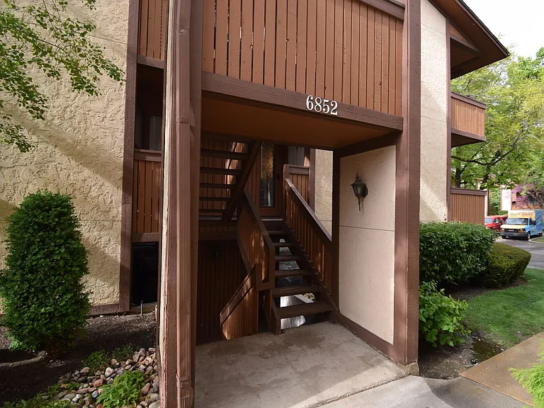 6852 S Countrywoods Cir #B5 — Photo 3