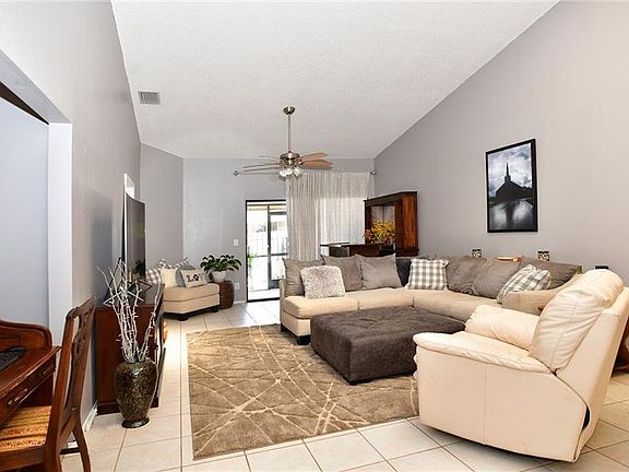 4th image of 2481 Alhambra Ct