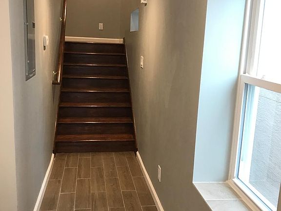 4th image of 1215 Green St Floor 3