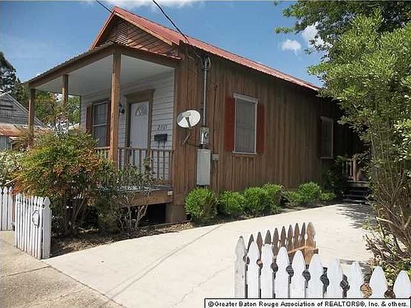 2nd image of 23515 Clay St
