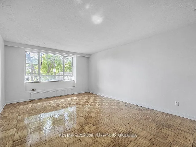 165 Cosburn Ave #301 — Photo 1