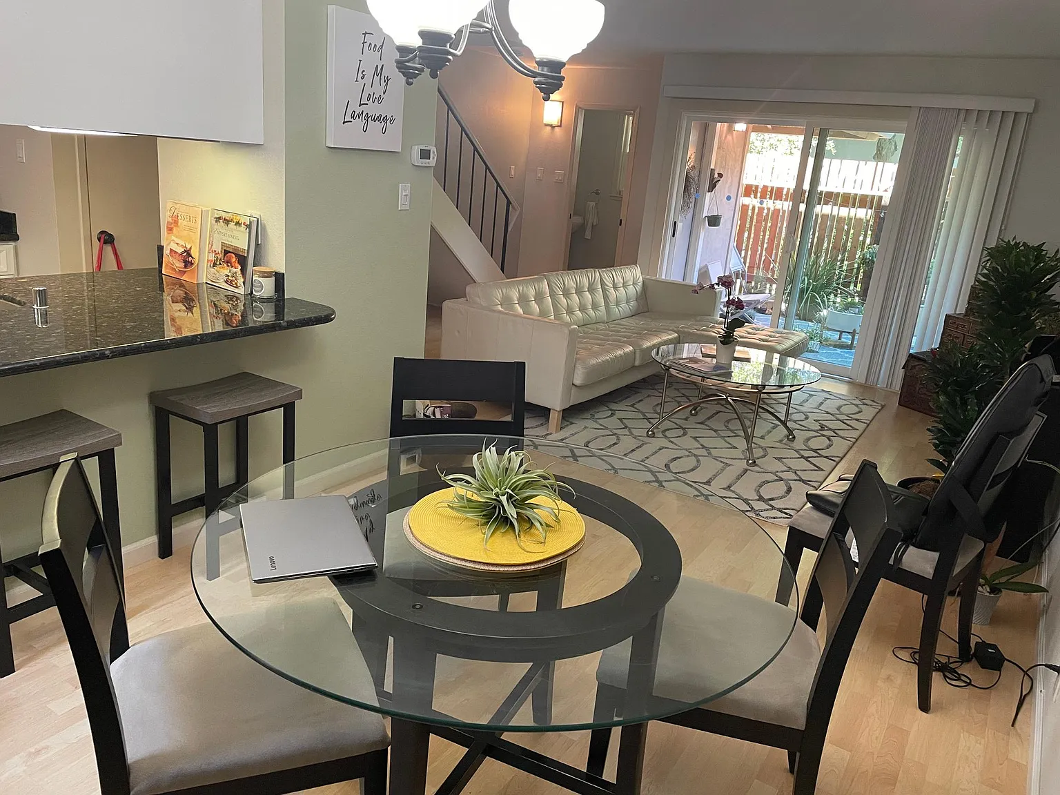 2 bed, 1.5 bath, 949 sqft, $3,390 — Photo 3