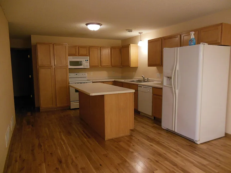 419 Cedar Pl #419 — Photo 3