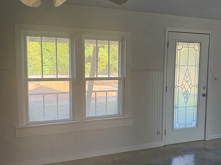 4305 Gladys Dr — Photo 22