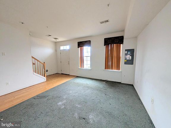 3rd image of 8855 Delegge Rd