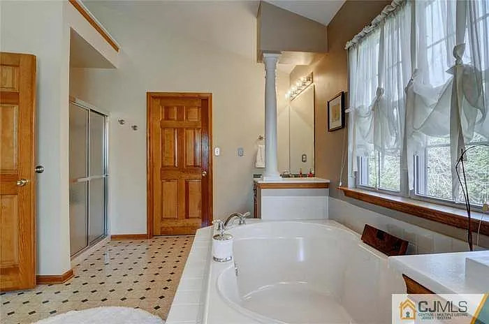 34 Margaret Dr — Photo 21