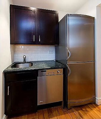 3rd image of 323 E 78th St APT 1B