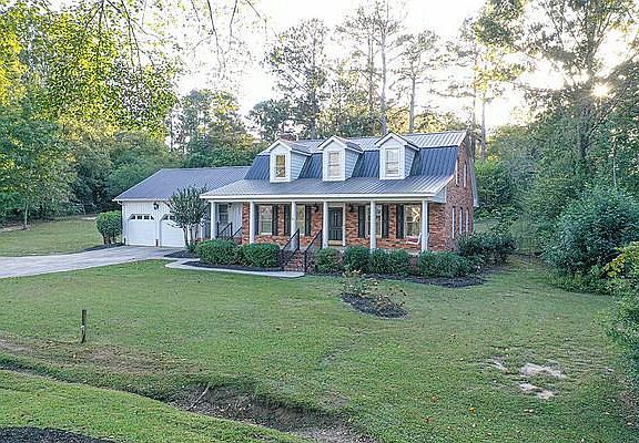 2nd image of 117 Sherwood Ln