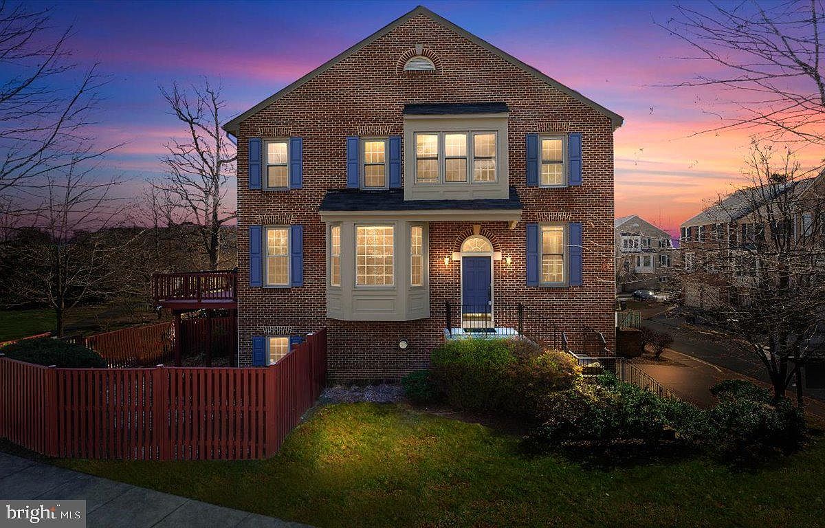 2241 Dr, Dunn Loring, VA 22027 Zillow