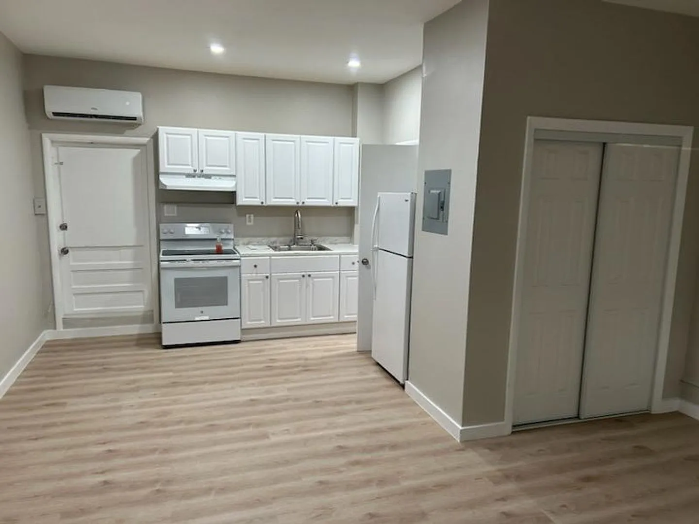 11 South, LLC — Photo 2