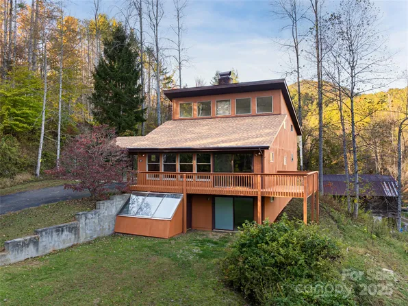 423 Hardscrabble Rd, Burnsville, NC 28714