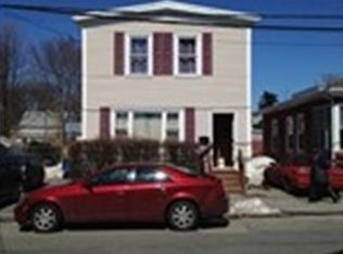 41 Kingston St, Lawrence, MA 01843